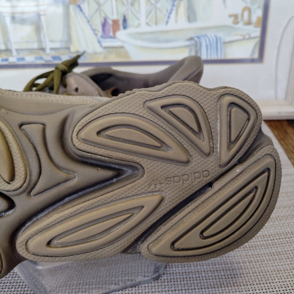 Women's Adidas "Ozweego" Sage Trace Cargo Casual/ Utility Sneakers. Size 7. - Picture 11 of 11
